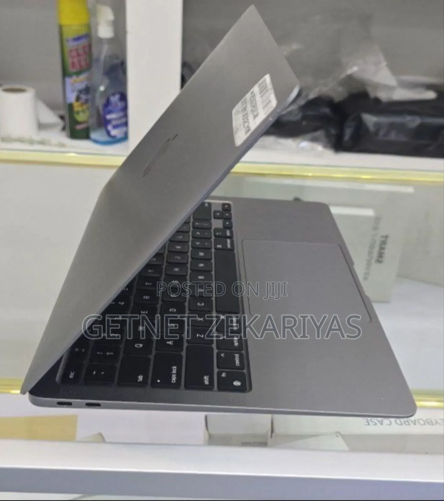 New Laptop Apple MacBook Air 8GB Apple M1 SSD 256GB