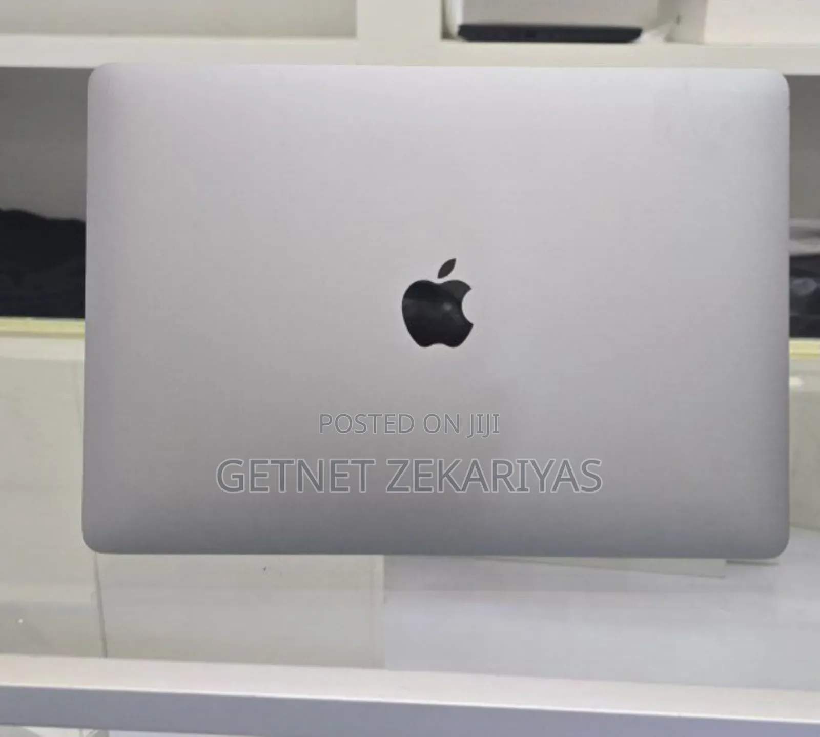 New Laptop Apple MacBook Air 8GB Apple M1 SSD 256GB