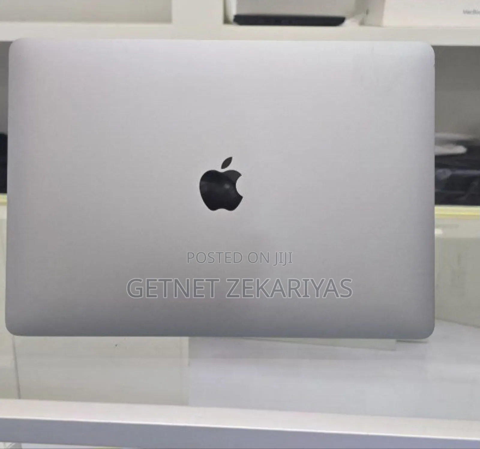 New Laptop Apple MacBook Air 8GB Apple M1 SSD 256GB