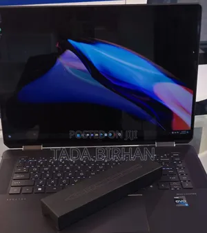 Photo - New Laptop HP Spectra 13 16GB Intel Core I7 SSD 1T