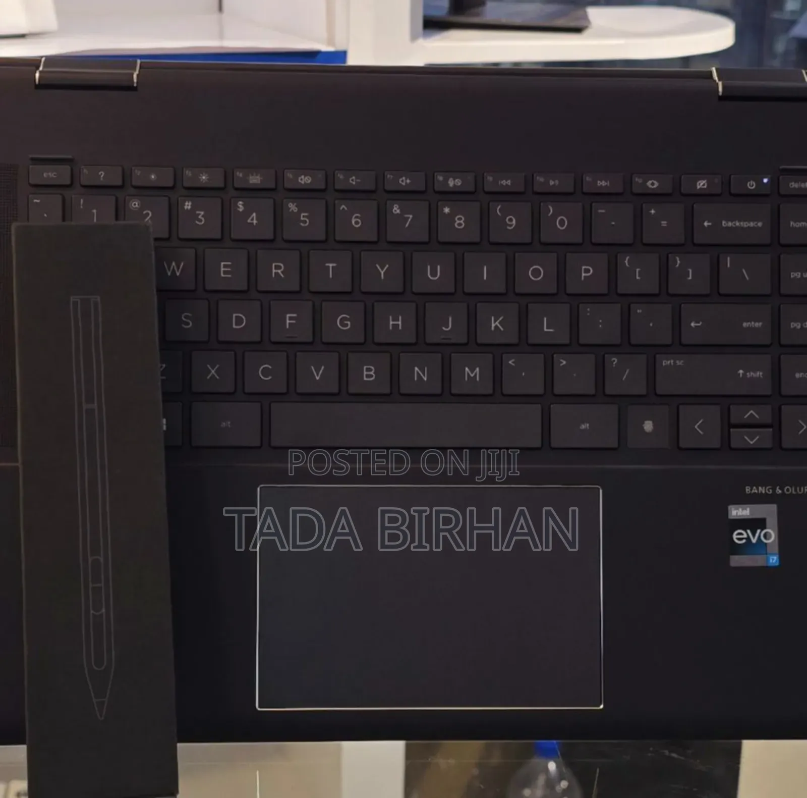 New Laptop HP Spectra 13 16GB Intel Core I7 SSD 1T