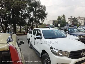 Toyota Hilux 2017 White