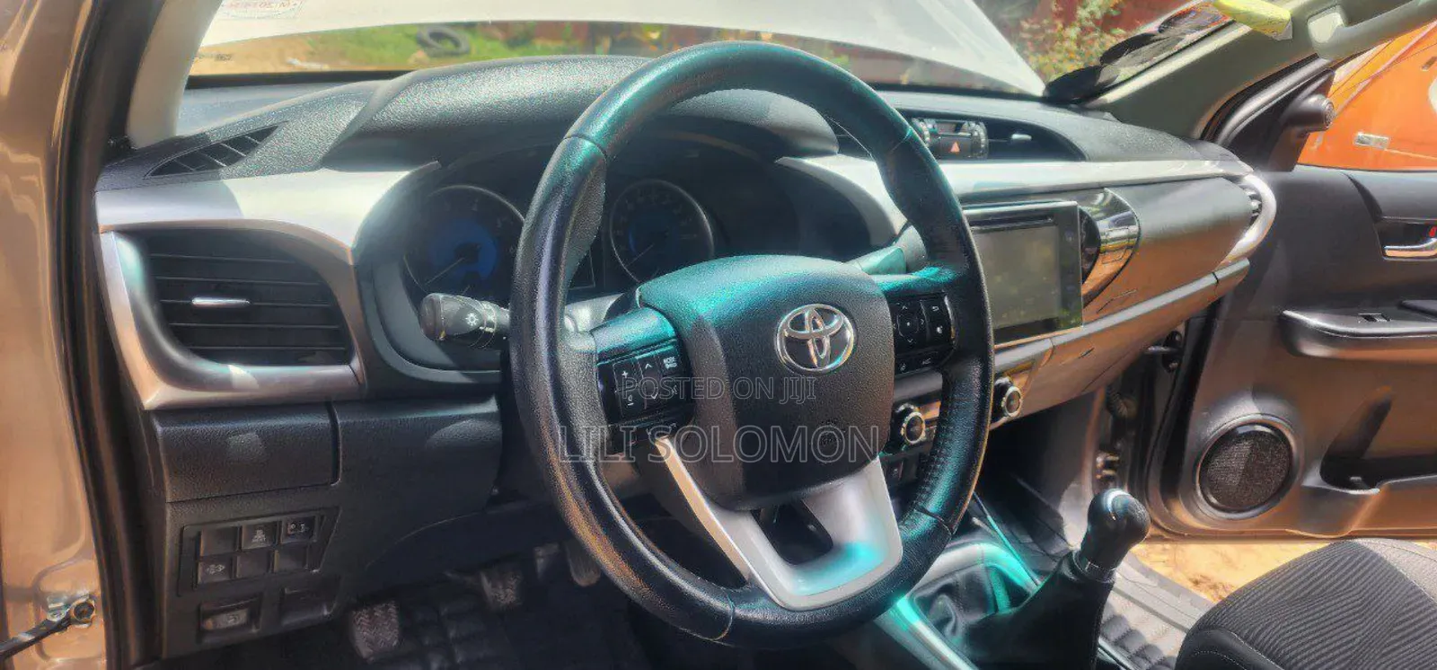 Toyota Hilux 2017 White