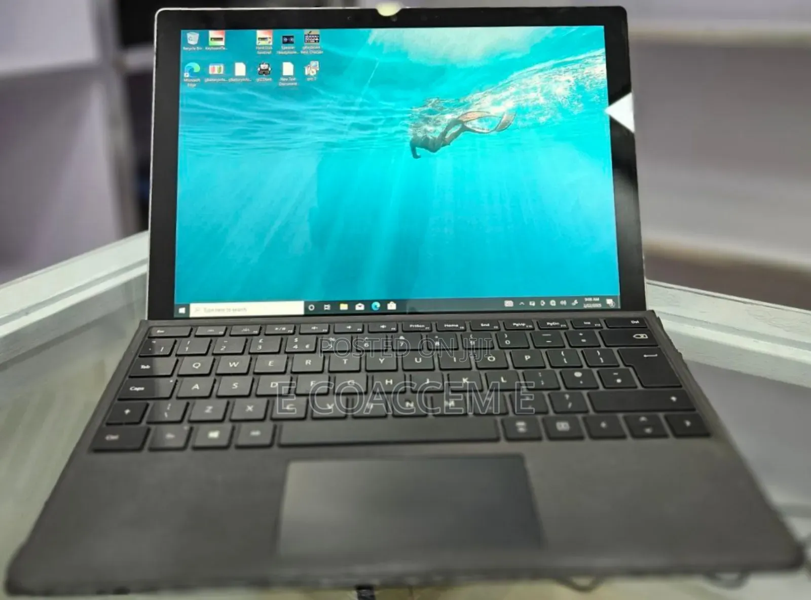 New Laptop Microsoft Surface 8GB Intel Core I5 SSD 256GB