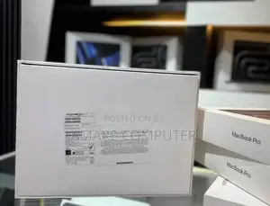 New Laptop Apple MacBook 16GB Apple M2 SSD 1T