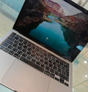 New Laptop Apple MacBook Pro 2022 M2 16GB Apple M2 SSD 512GB