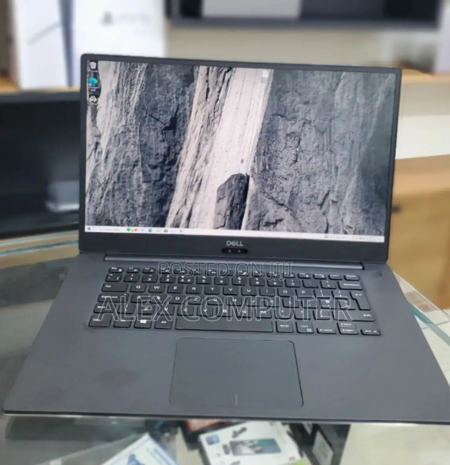 New Laptop Dell Precision 5540 32GB Intel Core I7 SSD 512GB