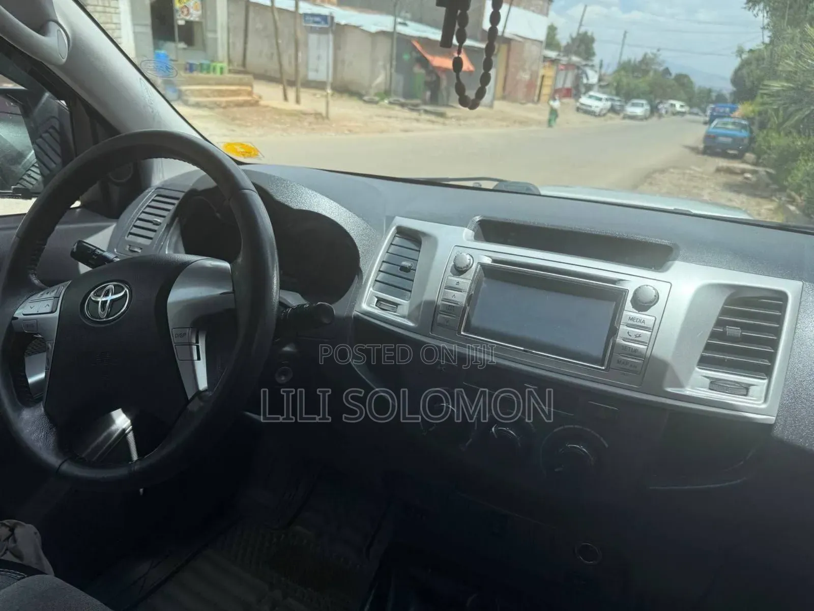 Toyota Hilux 2017 White