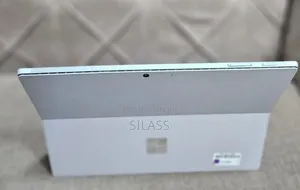 New Laptop Microsoft Surface 8GB Intel Core I5 SSD 256GB