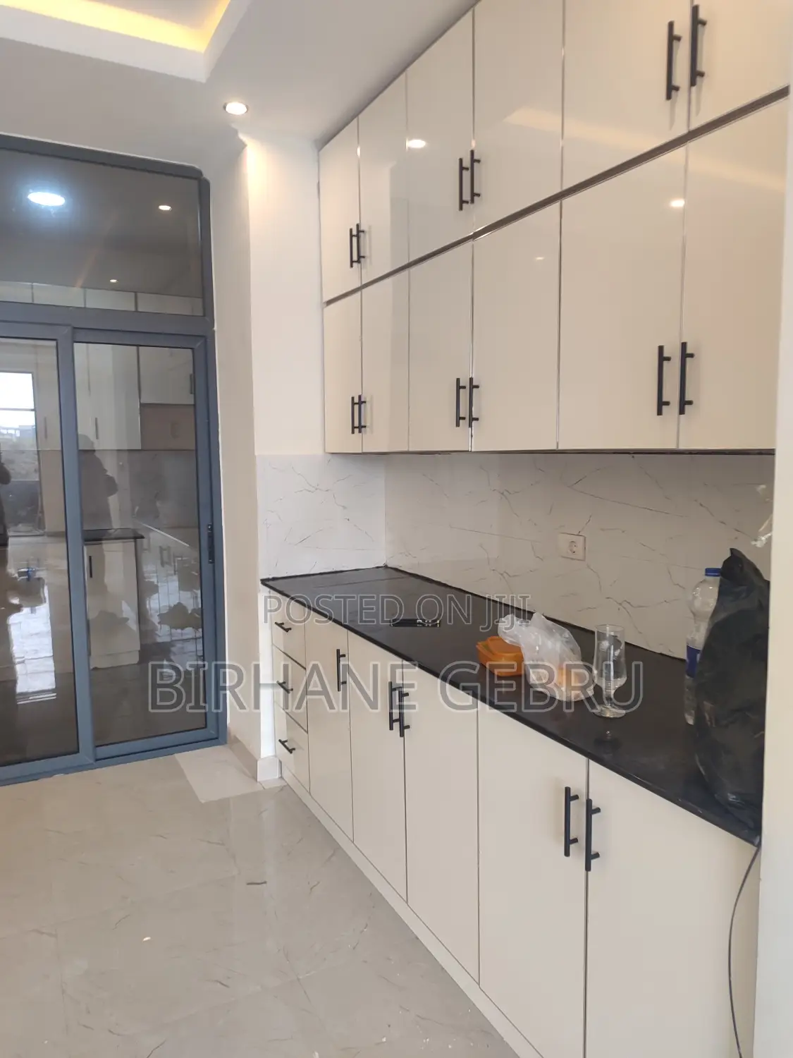 3bdrm Apartment in Real State, Bole for sale