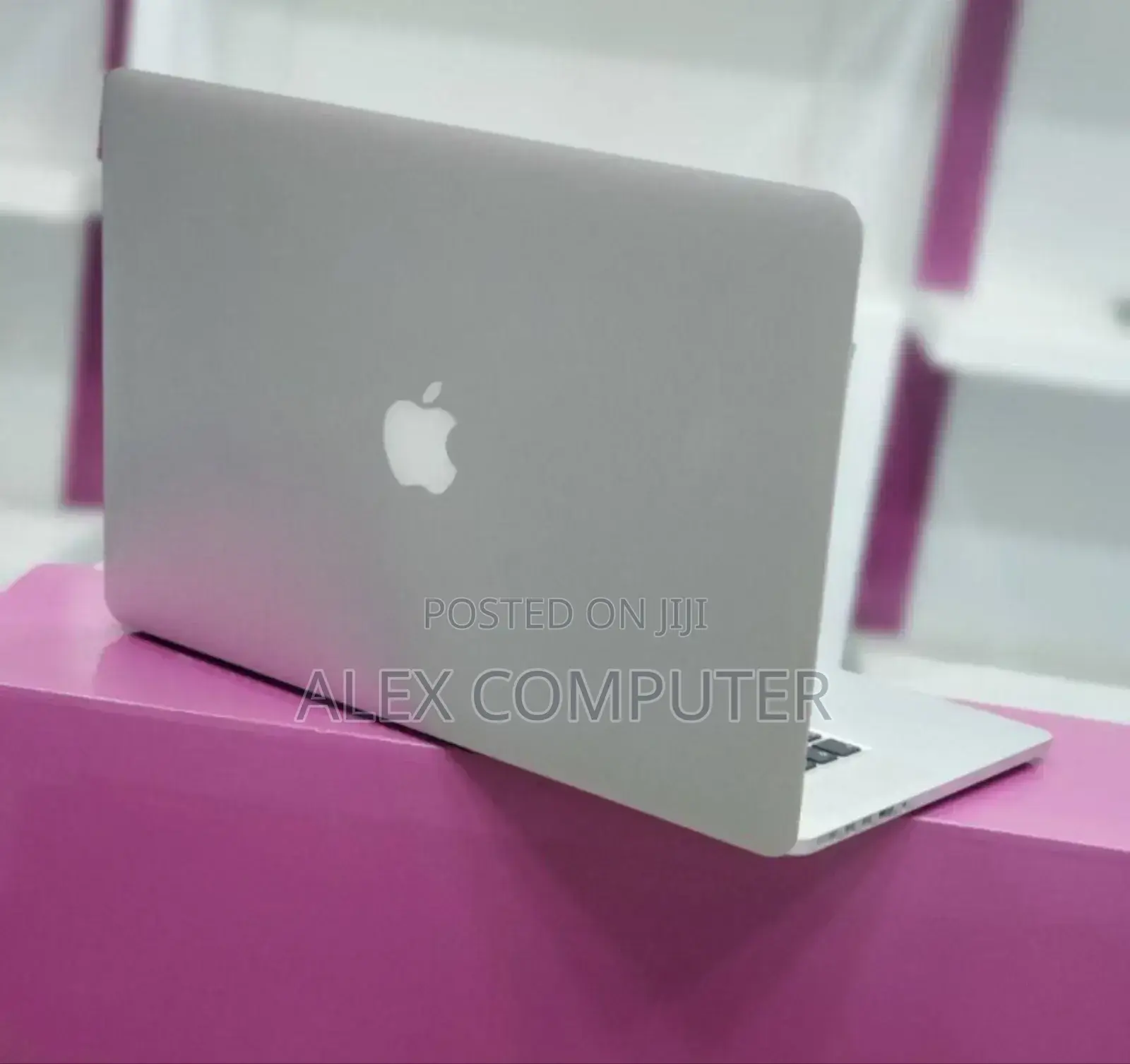 New Laptop Apple MacBook Pro 2015 16GB Intel Core I7 SSD 256GB