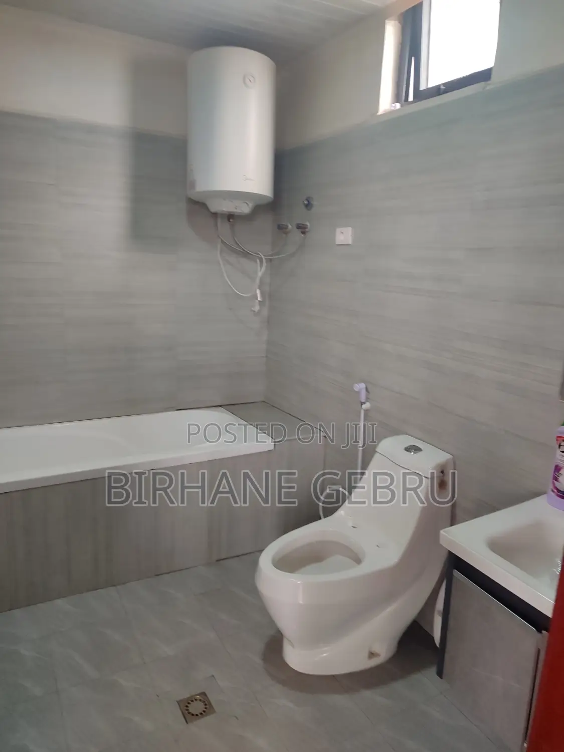 3bdrm Apartment in Real State, Bole for sale