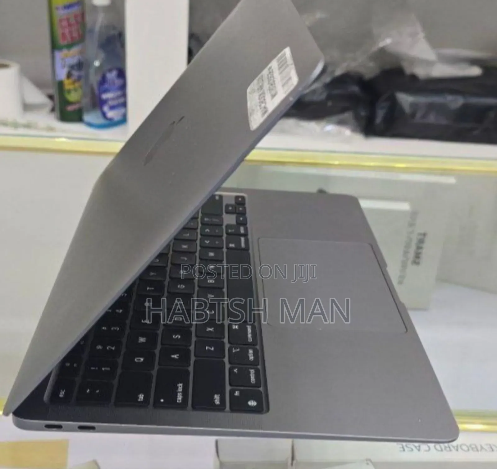 New Laptop Apple MacBook Air 2020 M1 8GB Apple M1 SSD 256GB