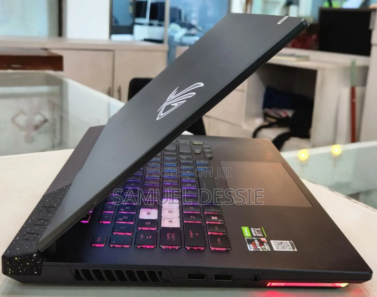 New Laptop Asus ROG Strix G15 16GB AMD Ryzen 9 SSD 512GB