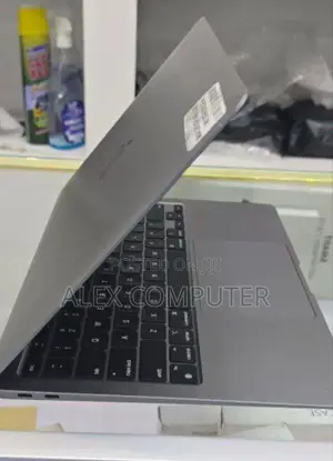 New Laptop Apple MacBook Air 2020 8GB Intel Core I5 SSD 256GB