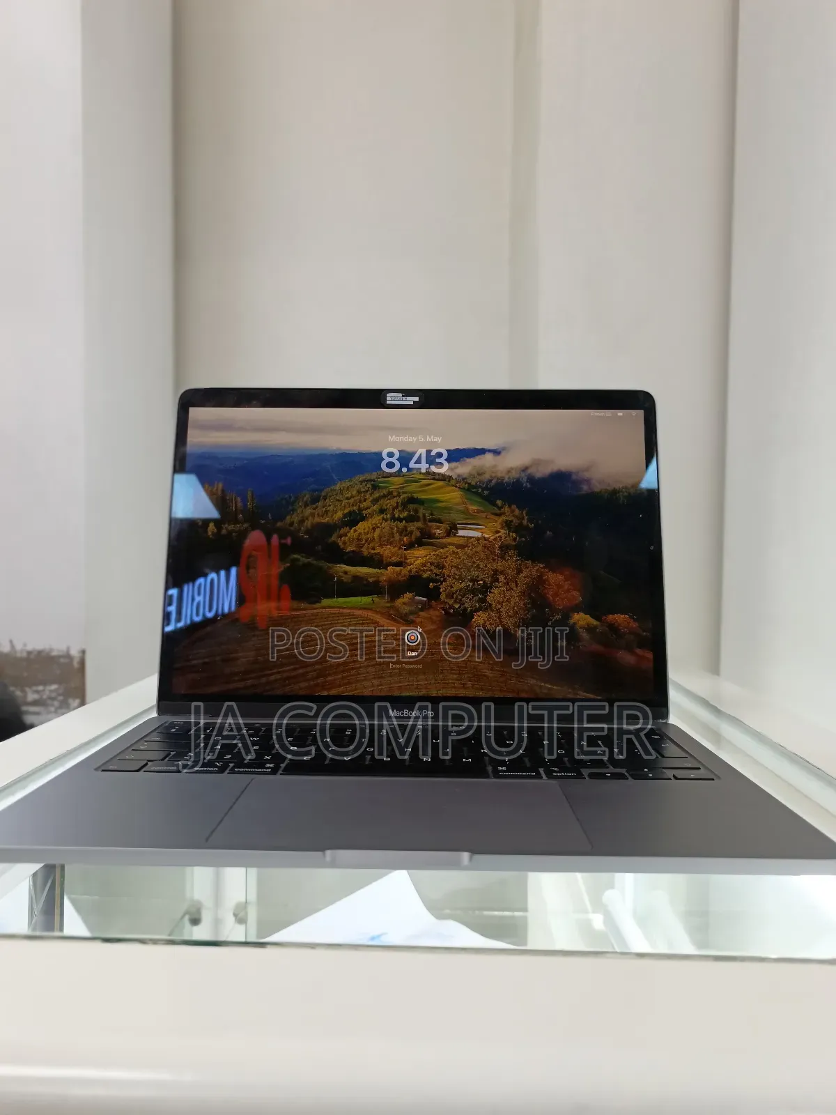 New Laptop Apple MacBook Pro 2020 M1 8GB Apple M1 SSD 256GB