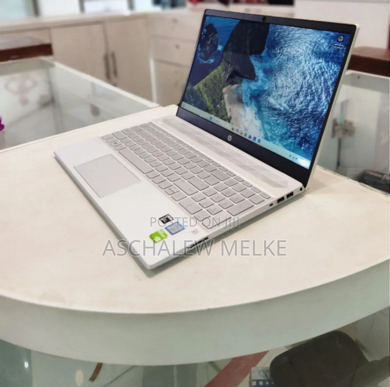 New Laptop HP Pavilion 15 8GB Intel Core I5 HDD+SSD 1T