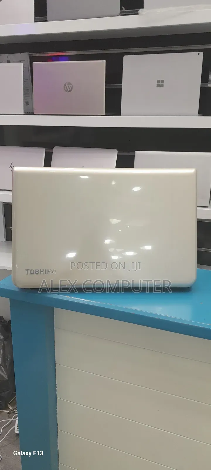 New Laptop Toshiba Satellite C850 8GB Intel Core I3 HDD 1T