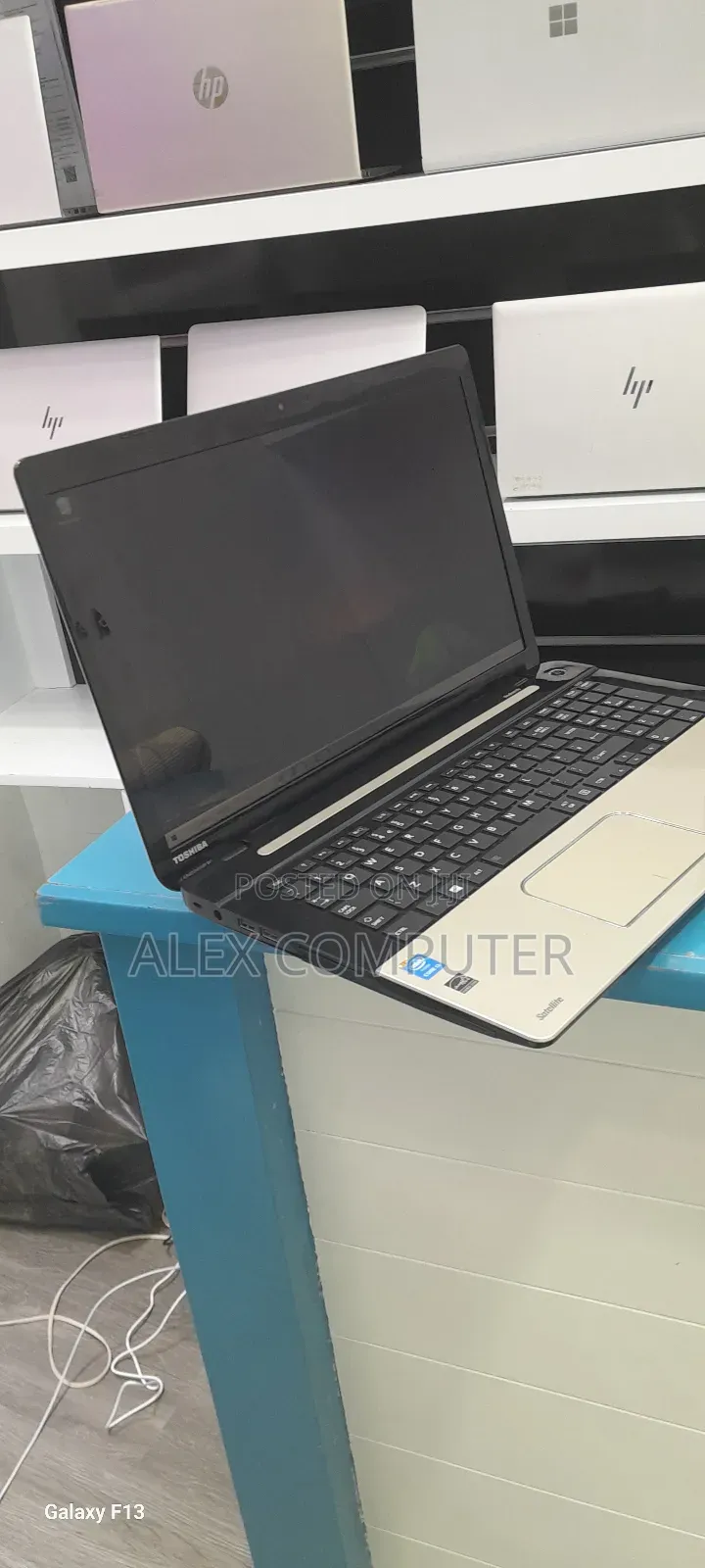 New Laptop Toshiba Satellite C850 8GB Intel Core I3 HDD 1T