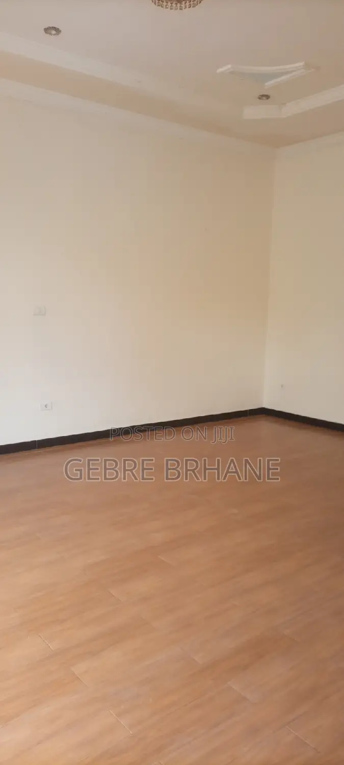 5bdrm House in Gbi, Yeka for rent