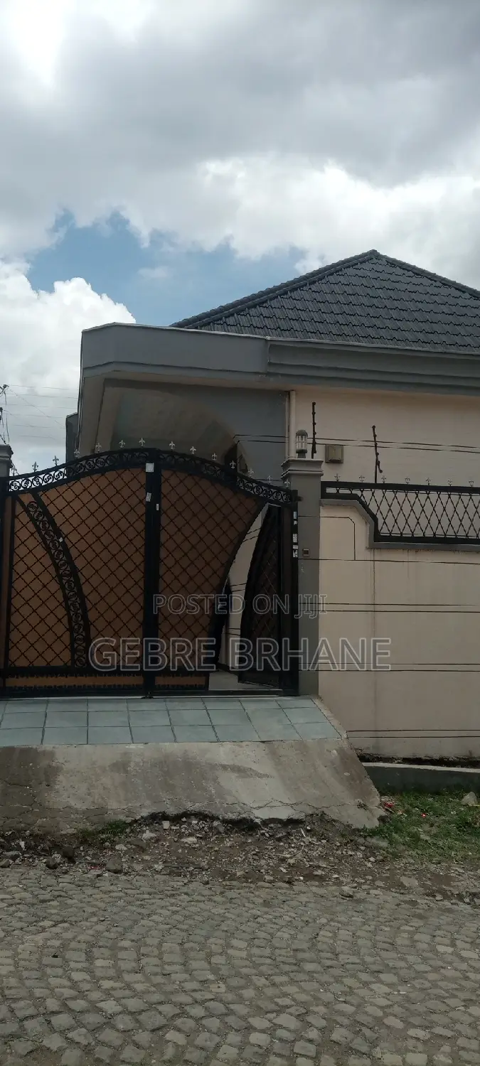 3bdrm Villa in Villa, Yeka for rent