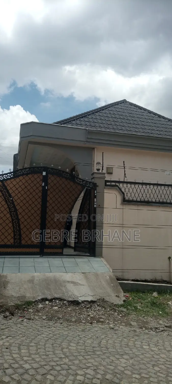 3bdrm Villa in Villa, Yeka for rent