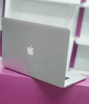 New Laptop Apple MacBook Pro 2015 16GB Intel Core I7 SSD 256GB