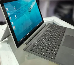 New Laptop Microsoft Surface 8GB Intel Core I5 SSD 128GB