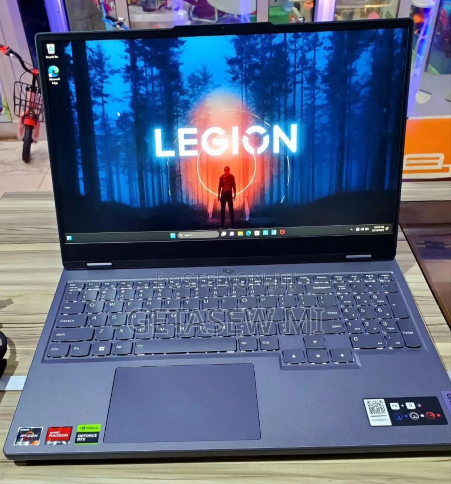 New Laptop Lenovo Legion 5 16GB AMD Ryzen 7 SSD 1T