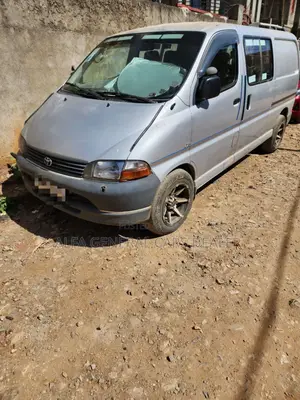 Photo - Toyota HiAce 2006 Silver