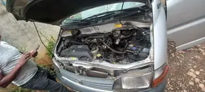 Toyota HiAce 2006 Silver