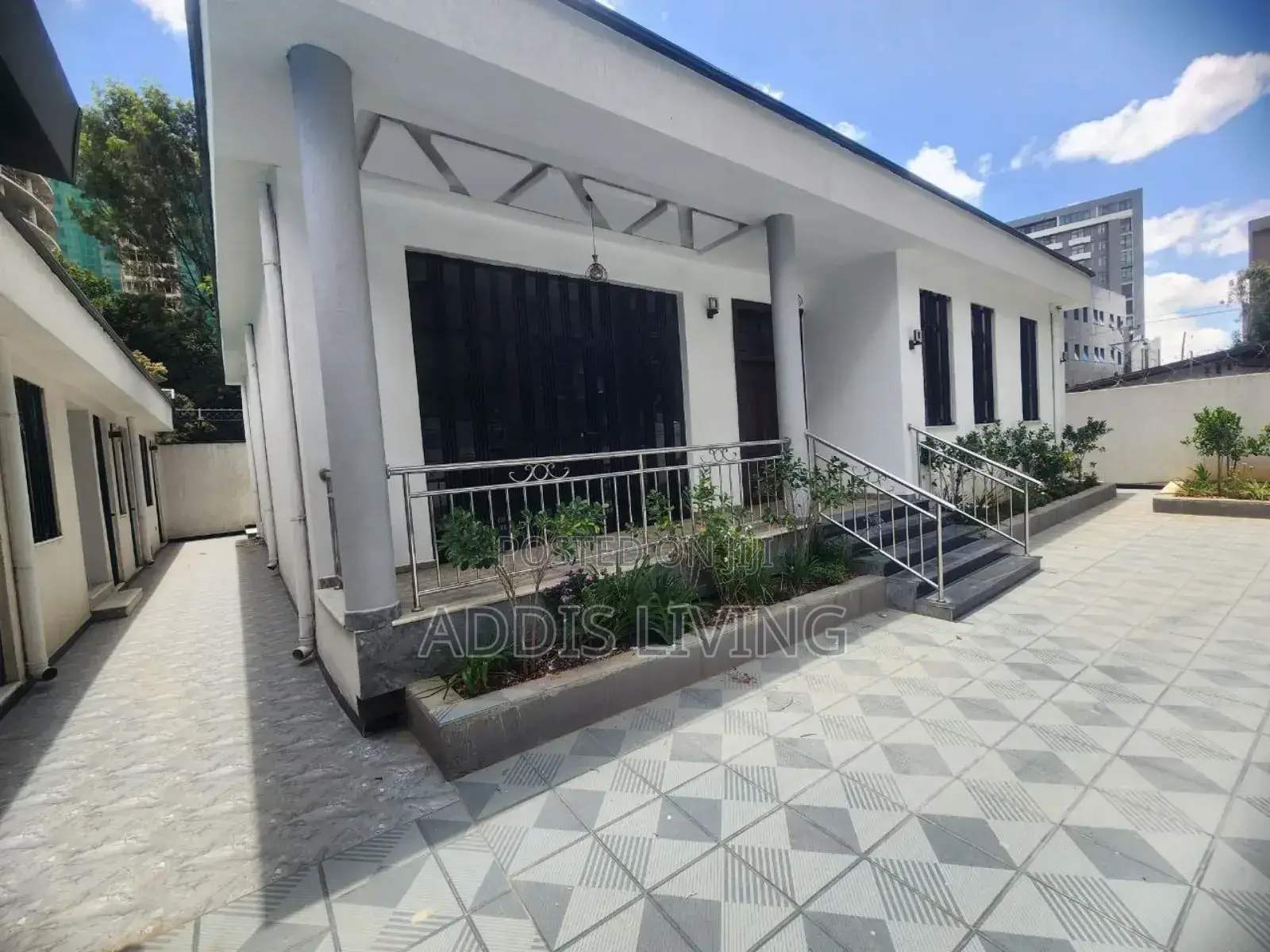 3bdrm Villa in Bole for rent