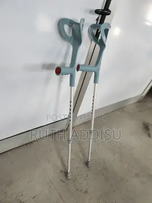 Photo - Crutches2፯crutches9፲crutches2፪crutches9፱crutches2፱crutches