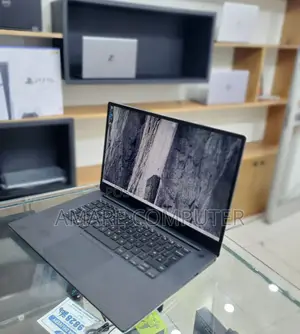 Photo - New Laptop Dell Precision 5540 32GB Intel Core I7 SSD 512GB