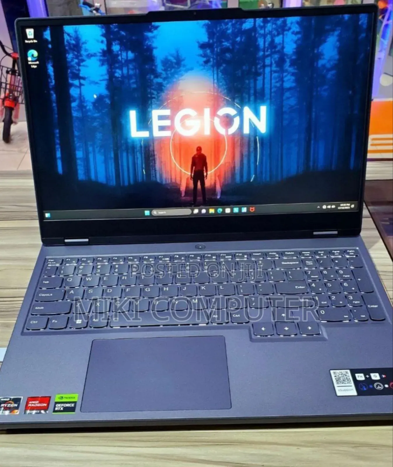 New Laptop Lenovo Legion 5 16GB AMD Ryzen 7 SSD 1T