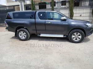 Toyota Hilux 2019 Gray