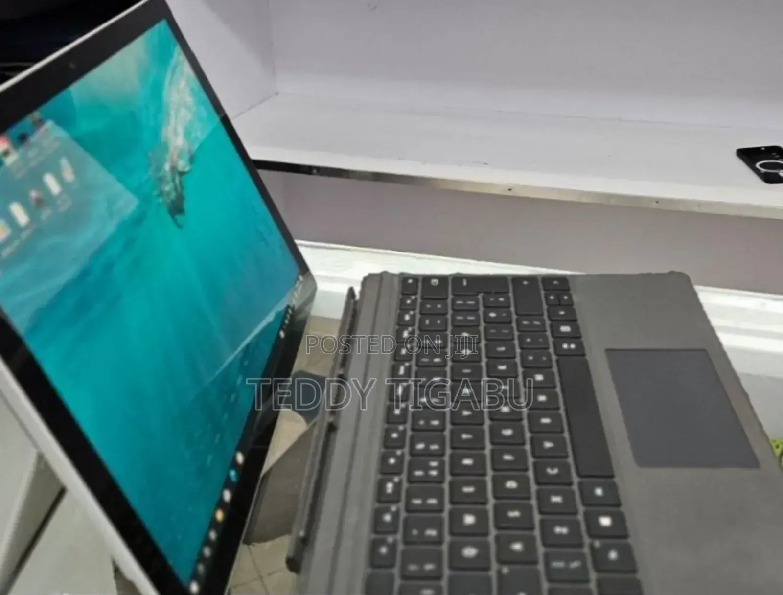 New Laptop Microsoft Surface Pro 7 8GB Intel Core I5 SSD 256GB