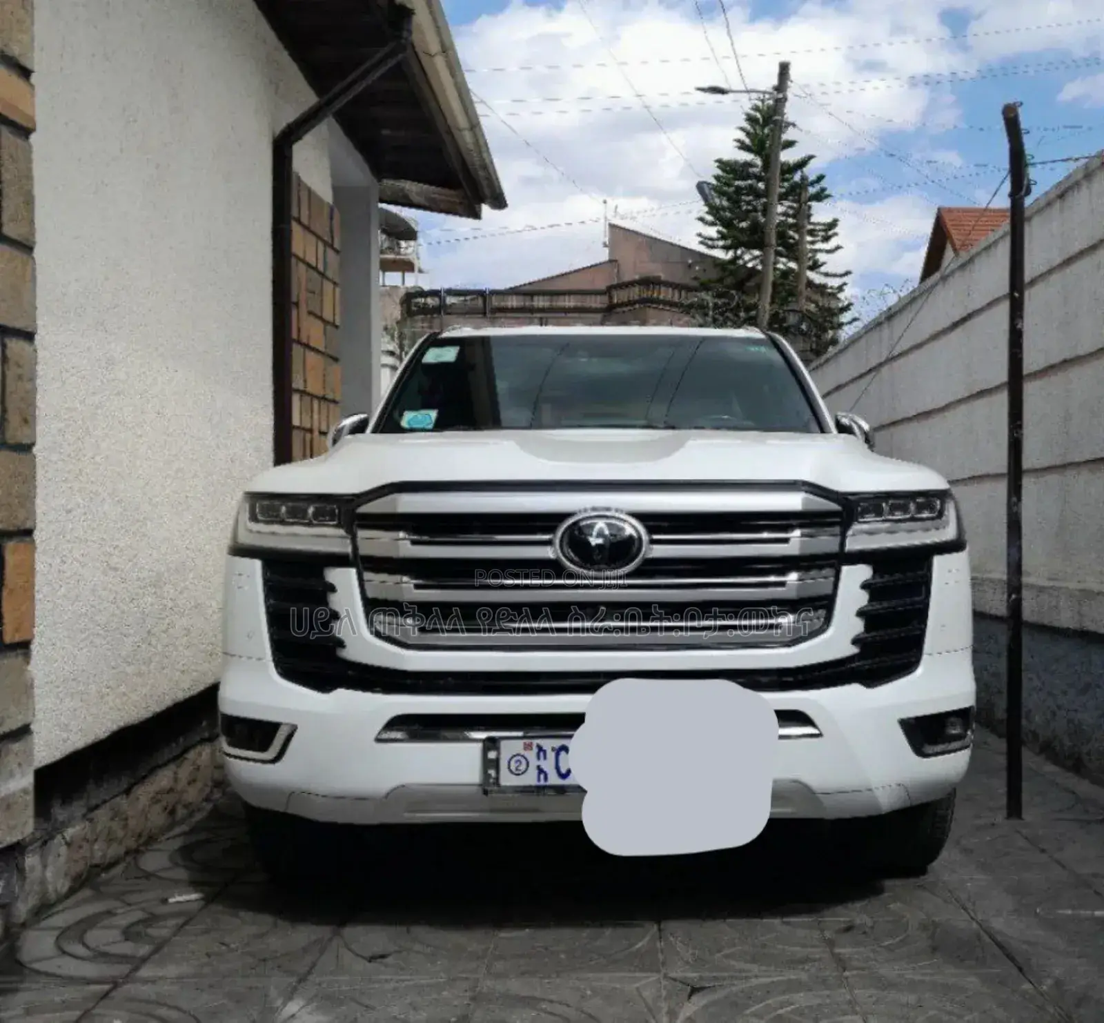 Toyota Land Cruiser 2022 White