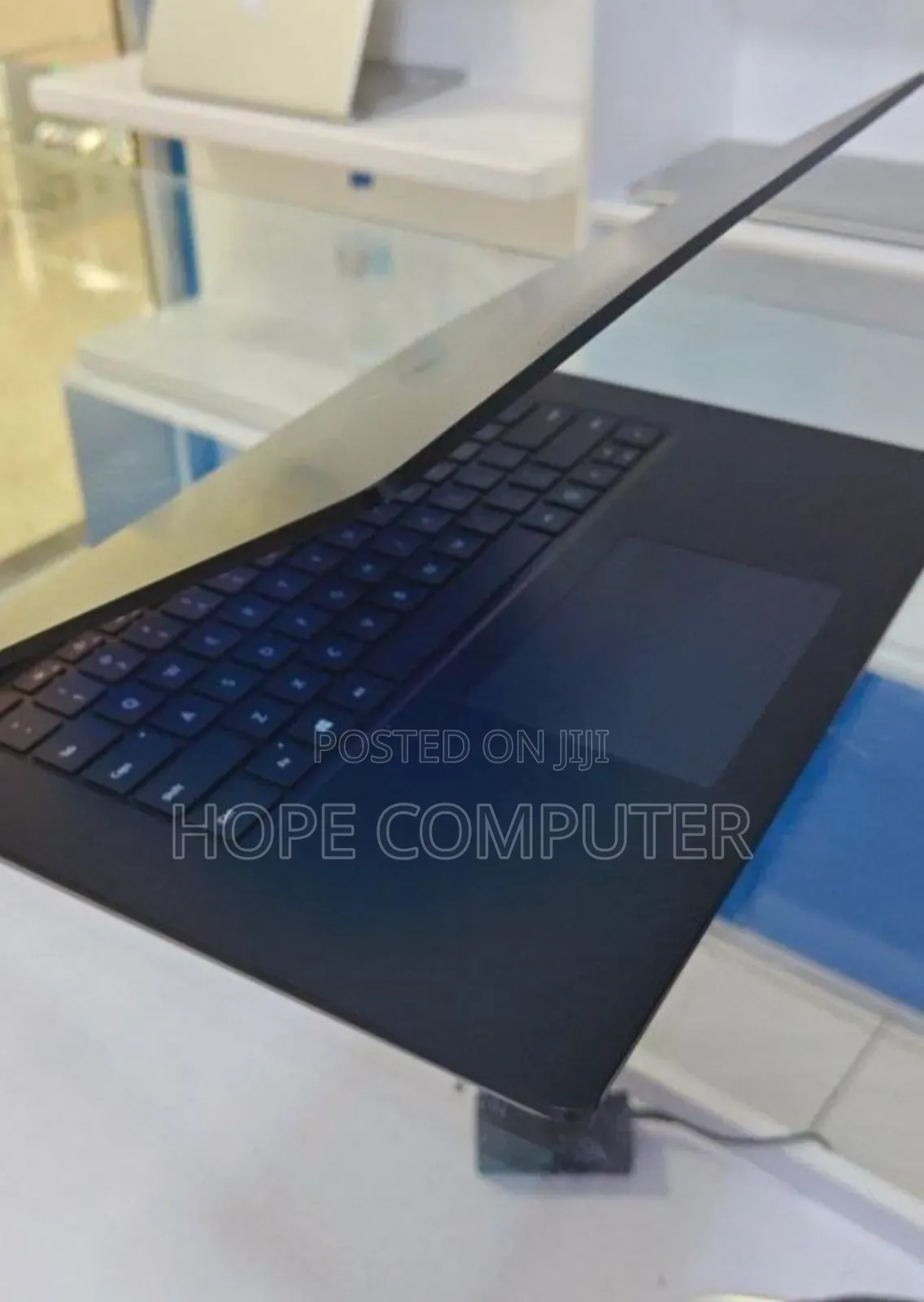 New Laptop Microsoft Surface Book 3 8GB AMD Ryzen 5 SSD 256GB