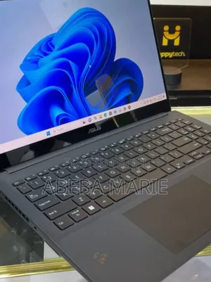 Photo - New Laptop Asus 16GB Intel Core I9 SSD 1T