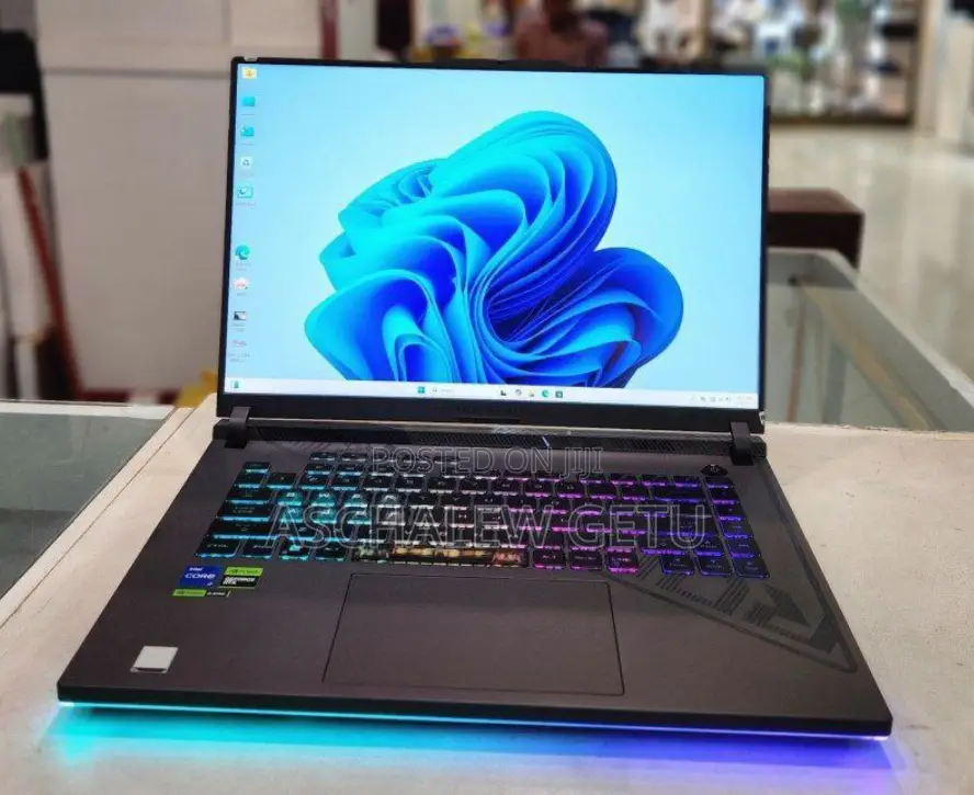 New Laptop Asus ROG Strix G15 16GB AMD Ryzen 9 SSD 512GB