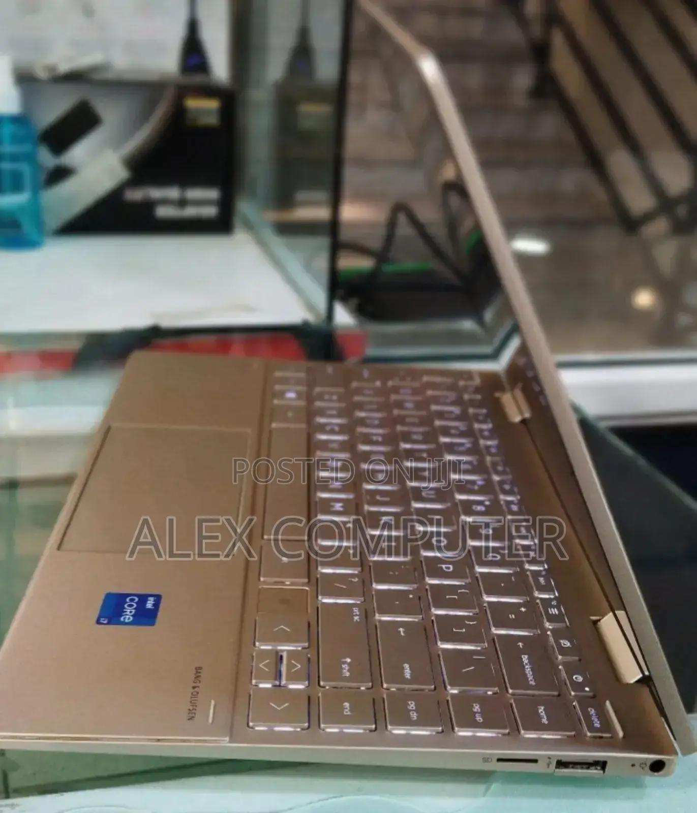 New Laptop HP Envy X360 8GB Intel Core I7 SSD 1T