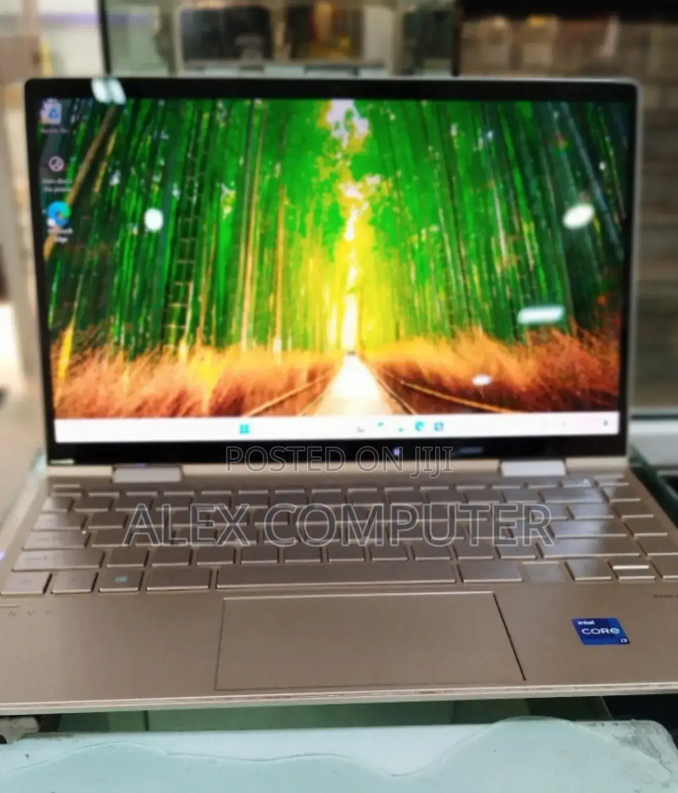 New Laptop HP Envy X360 8GB Intel Core I7 SSD 1T