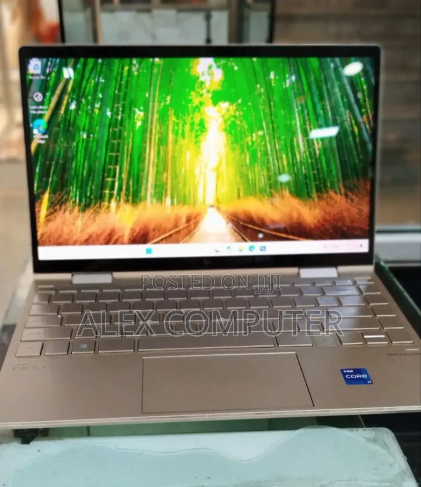 New Laptop HP Envy X360 8GB Intel Core I7 SSD 1T