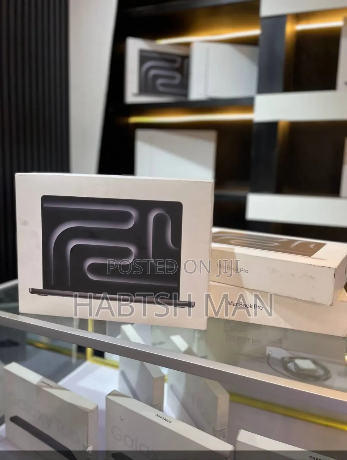 New Laptop Apple MacBook Pro 2024 M4 14-Inch 16GB Apple M4 SSD 512GB