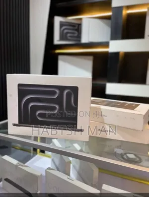 New Laptop Apple MacBook Pro 2024 M4 14-Inch 16GB Apple M4 SSD 512GB