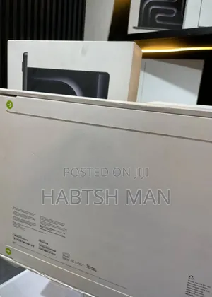 New Laptop Apple MacBook Pro 2024 M4 14-Inch 16GB Apple M4 SSD 512GB