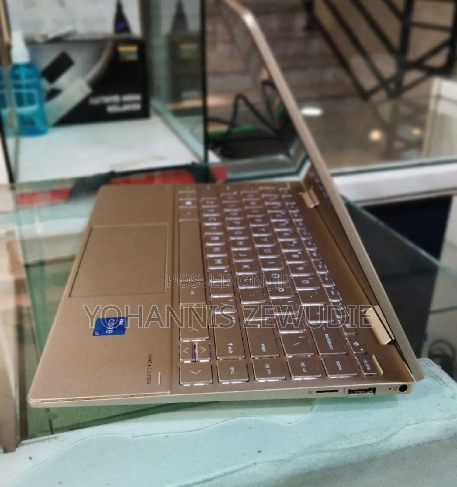 New Laptop HP Envy X360 8GB Intel Core I7 SSD 1T