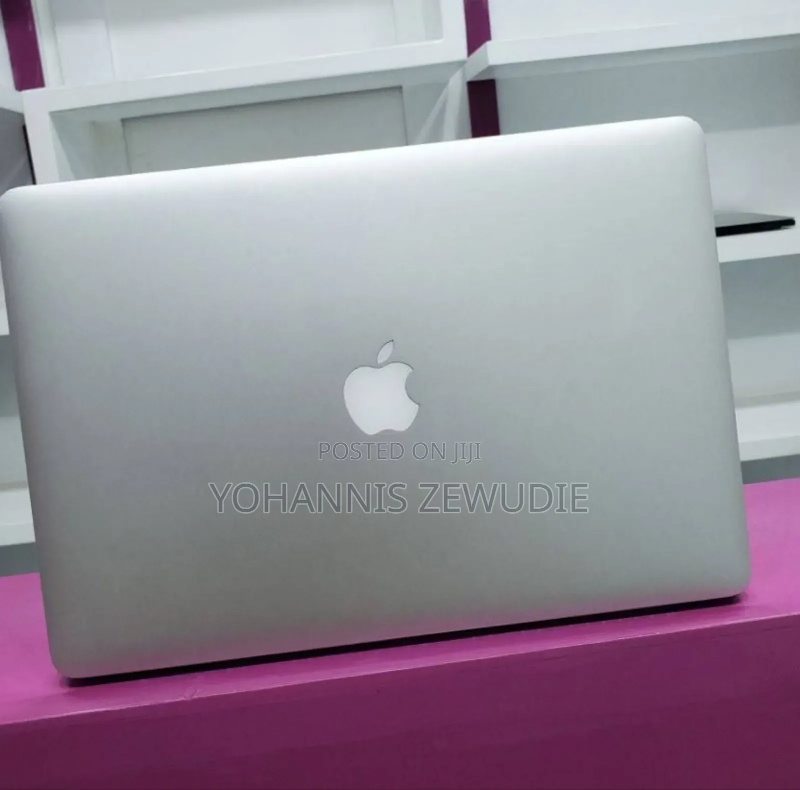 New Laptop Apple MacBook Pro 2017 16GB Intel Core I5 SSD 256GB