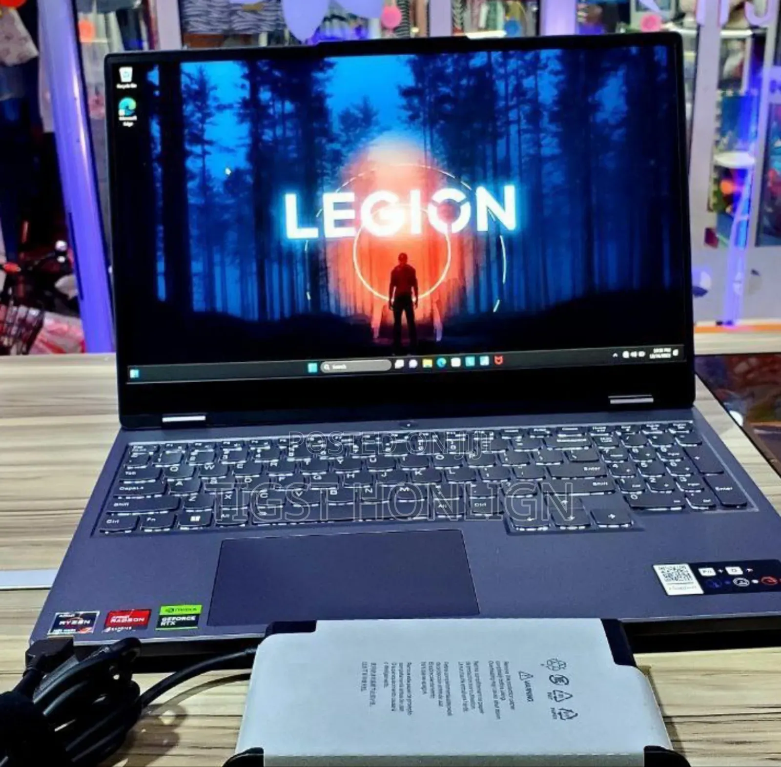 New Laptop Lenovo Legion 5 16GB AMD Ryzen 7 SSD 1T
